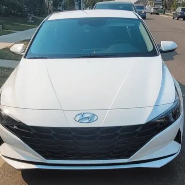 2023 Hyundai Elantra Preffered Low mileage with extended warrant