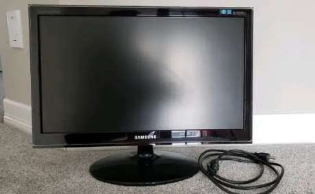 Samsung Monitor 22" (1080p Full HD)