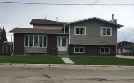 HOUSE FOR SALE IN EVANSBURG